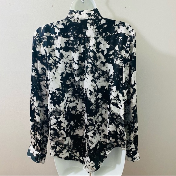 Apt. 9 Floral Black Wrap Small Blouse Top - Picture 6 of 9